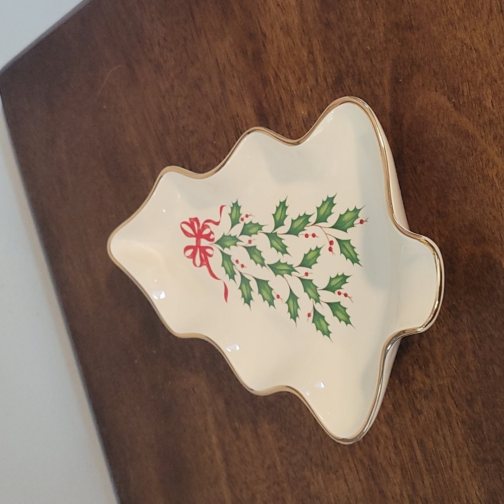 Lenox Holiday Dish